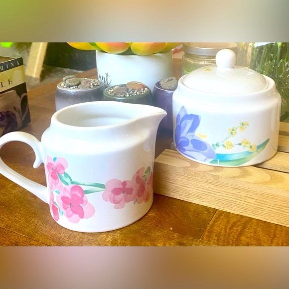 International China Floradale Cream and Sugarbowl set - Picture 4 of 7